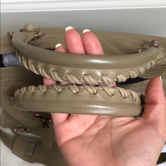 Balenciaga city latte with rose gold hardware - Picture 5 of 11